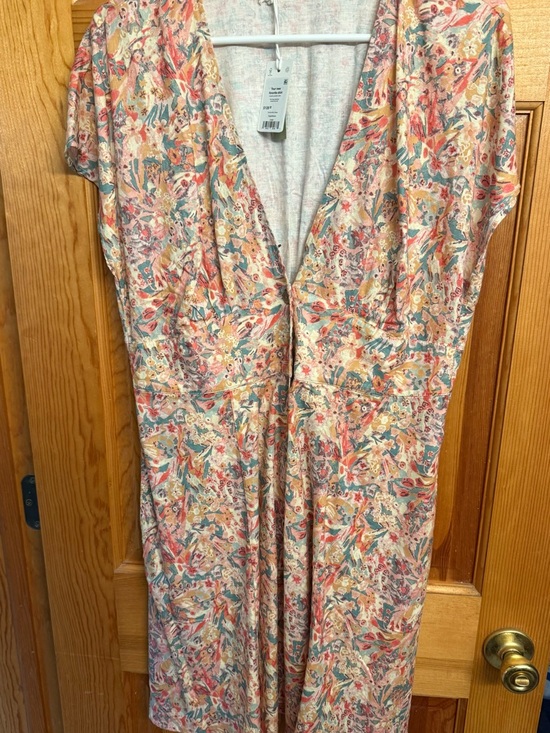 Marine Layer Dresses & Skirts - Marine Layer Floral V-Neck Dress in Peach and Teal Accents